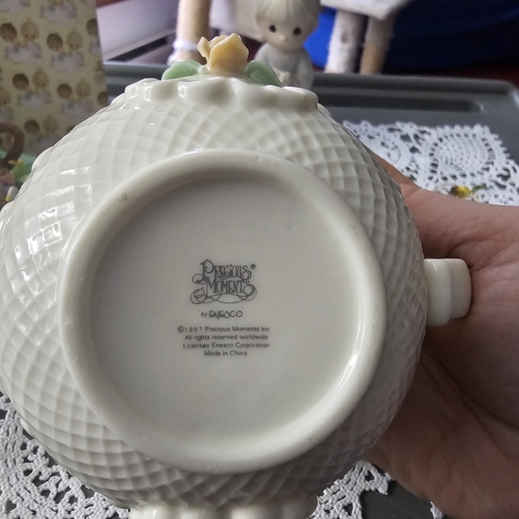 Precious Moments Teacup and saucer "Charity"  no box - Picture 7 of 7